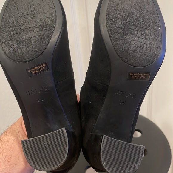 Unisa Caydenn Black Velvet Strappy Heels Size 8 - Picture 7 of 11